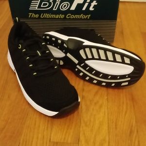 Biofit tennis shoes